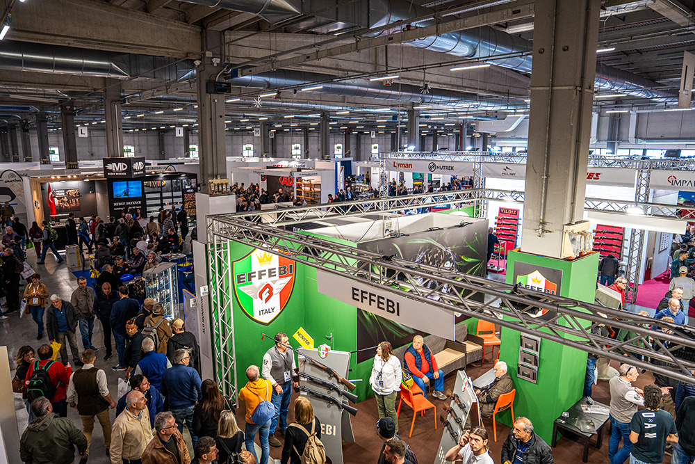 EOS SHOW prima edizione con il botto caccia tiro outdoor