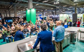 EOS SHOW prima edizione con il botto caccia tiro outdoor